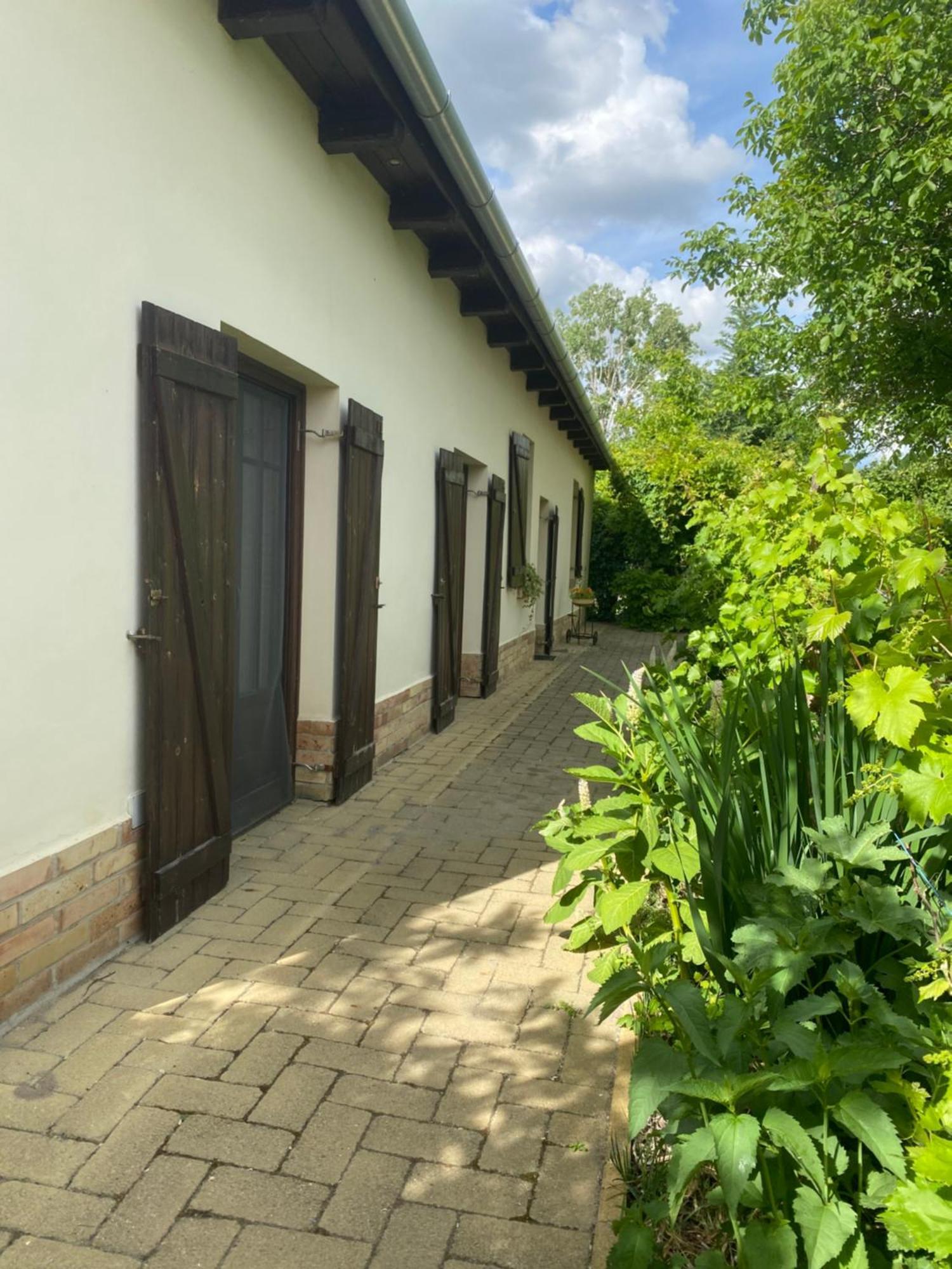 Racz Birtok Lajosmizse Apartment Exterior photo